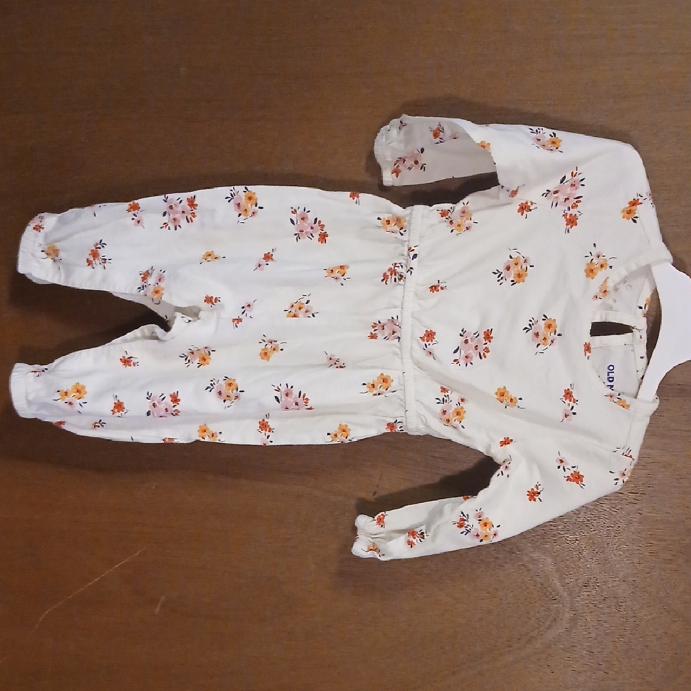 OLD Navy floral White Kids One Piece size 6to12 months